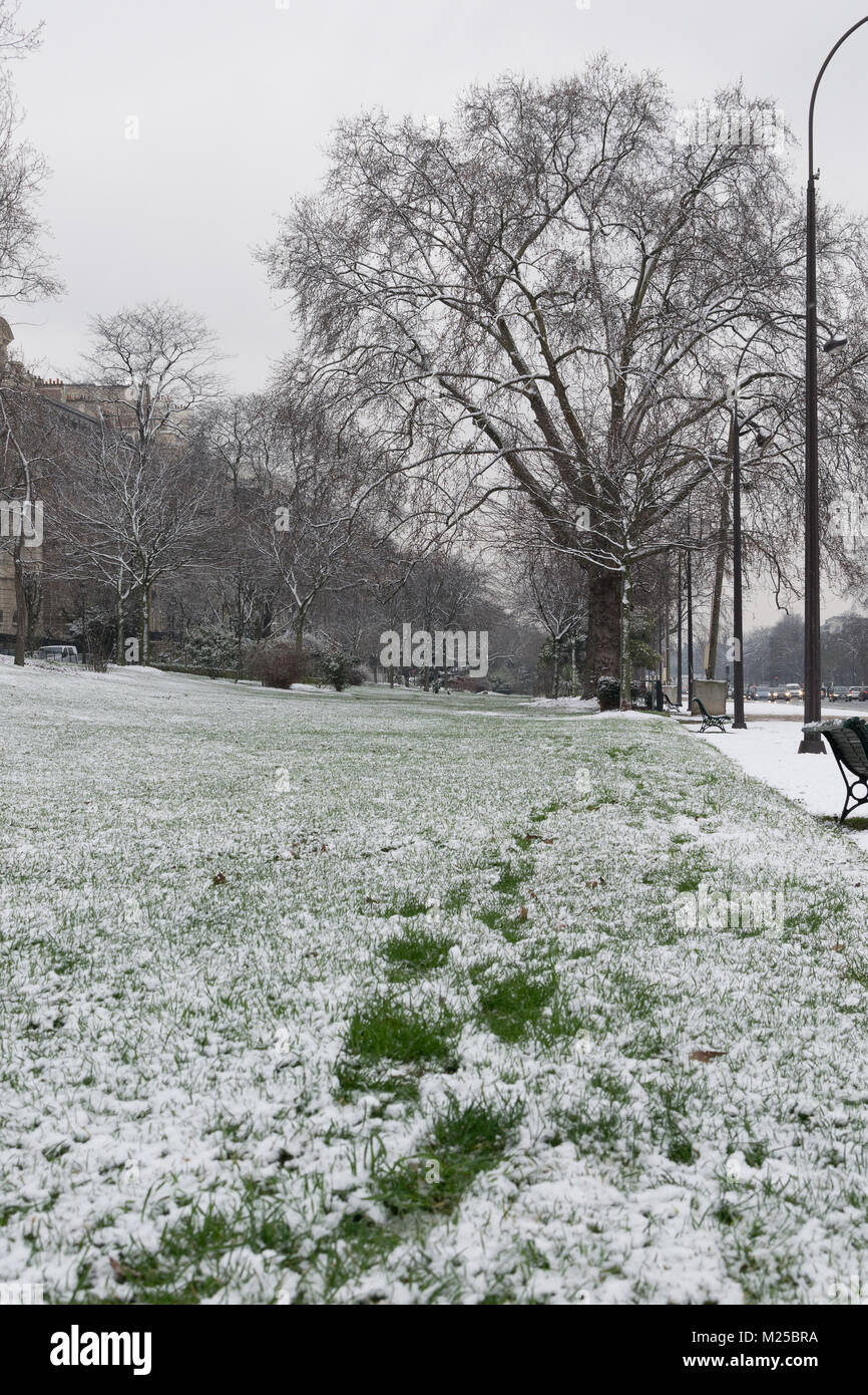 Paris Frankreich - am 5.Februar 2018: Schnee ist schwer fallen im Zentrum von Paris, den 5. Februar, 2018 Stockfoto