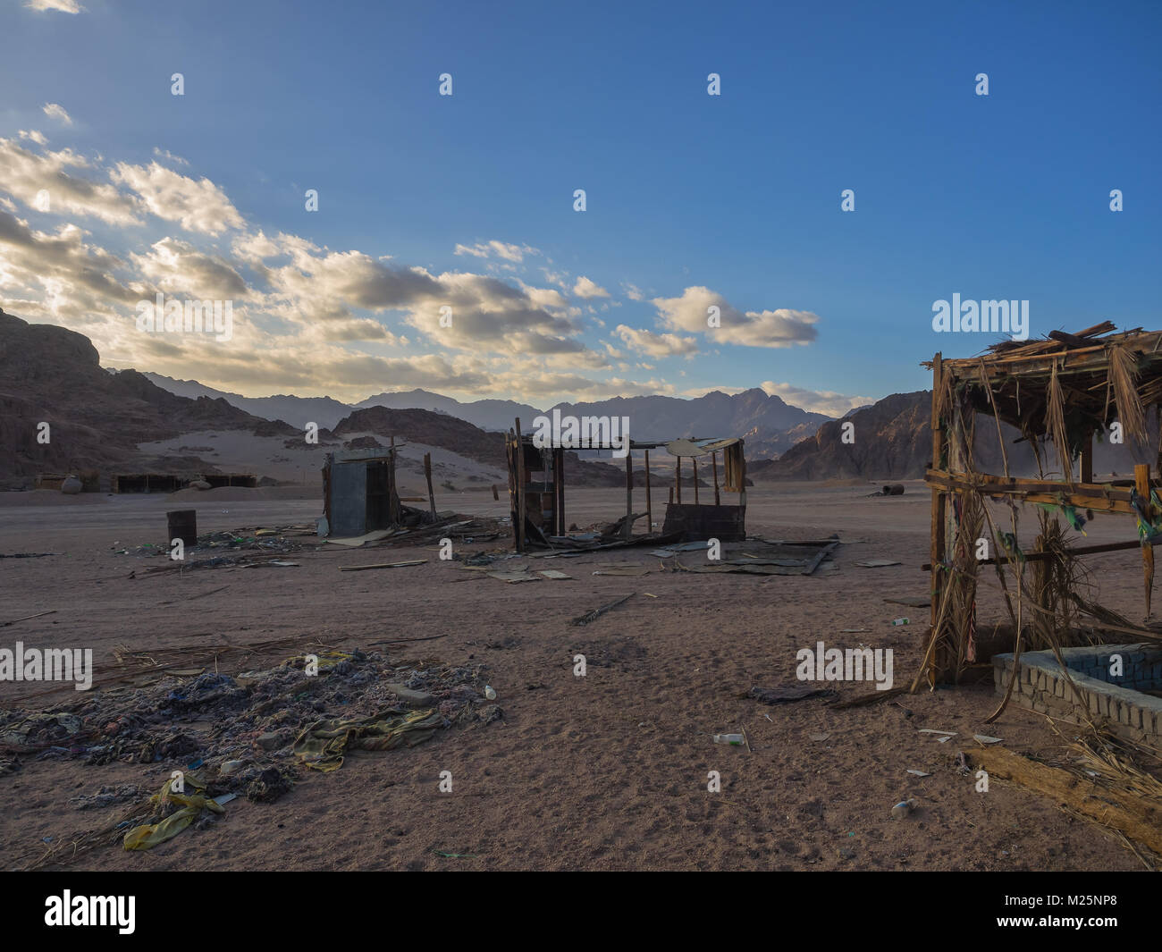 Einsame Beduinen in der Wüste Sinai, Ägypten Stockfoto