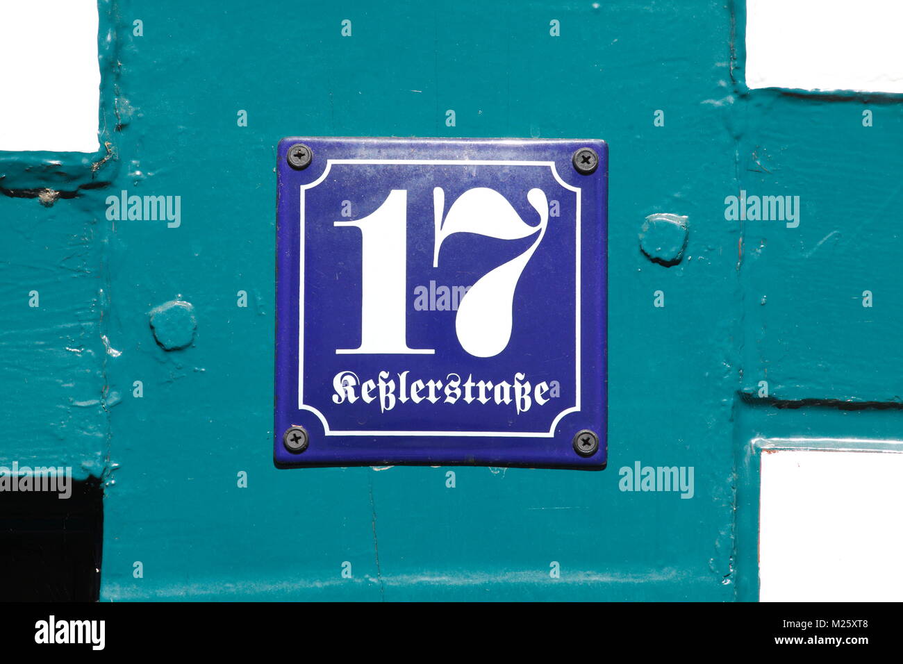 Haus platte Nummer siebzehn in einem historischen Fachwerkhaus