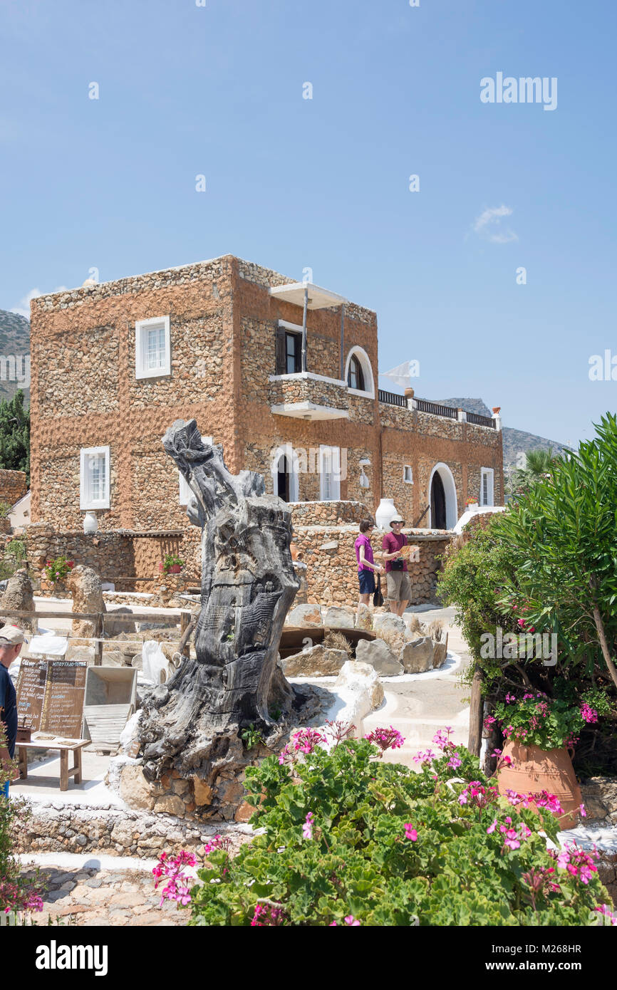 Typische kretische Haus und Garten Lychnostatis kretische Open Air Museum, Hersonissos, Heraklion, Kreta (Kriti), Griechenland Stockfoto