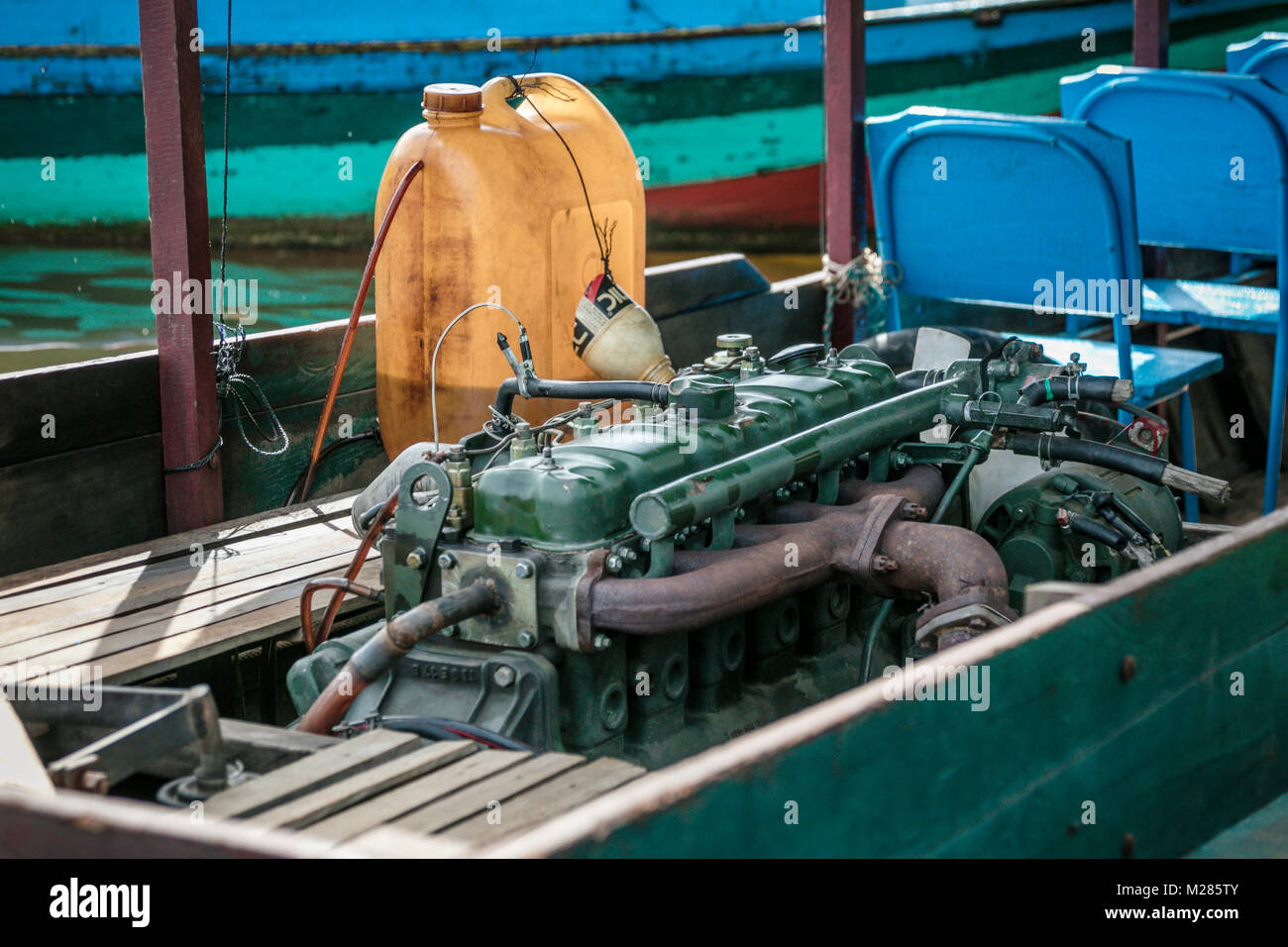 Motor in Touristenboot, Kampong Phluk schwimmenden Dorf, Provinz Siem Reap, Kambodscha. Stockfoto