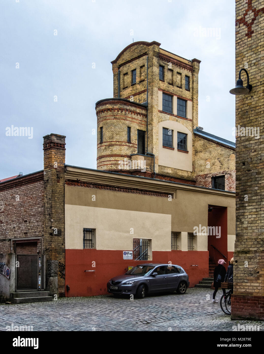 Berlin, Prenzlauerberg, Innenhof des ehemaligen Königstadt Brauerei. Ansässige Unternehmen gründeten eine Genossenschaft zu Gebäude kaufen Stockfoto