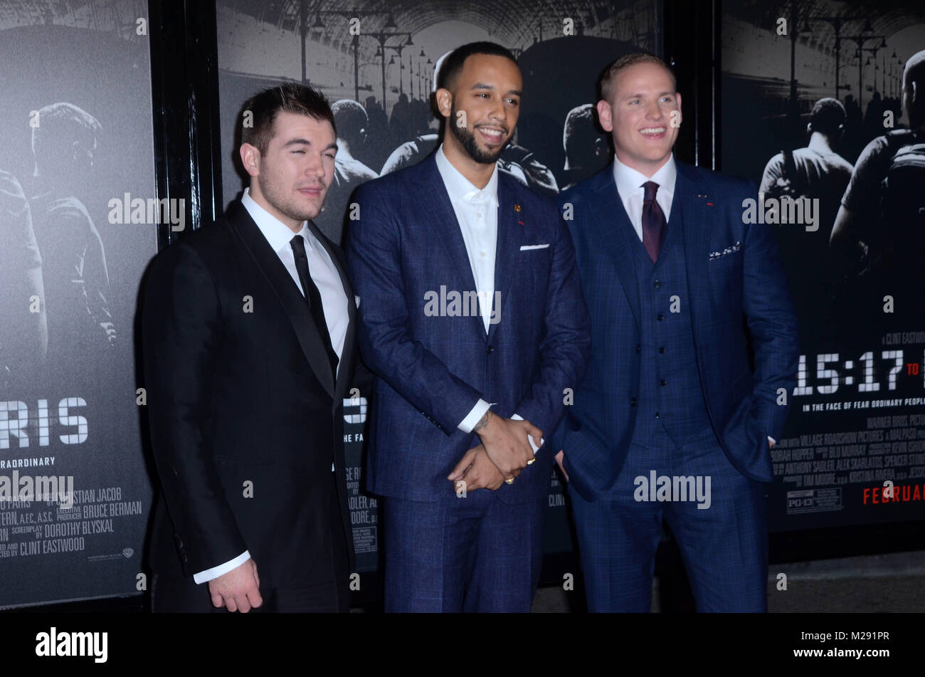 Burbank, CA. 05 Feb, 2018. Alec Skarlatos, Anthony Sadler, Spencer Stone bei der Premiere von Warner Bros. Pictures'' die 15:17 nach Paris' an Steven J. Ross Theater/Warner Bros Studios viel am 5. Februar 2018 in Burbank, Kalifornien. Quelle: David Edwards/Medien Punch/Alamy leben Nachrichten Stockfoto