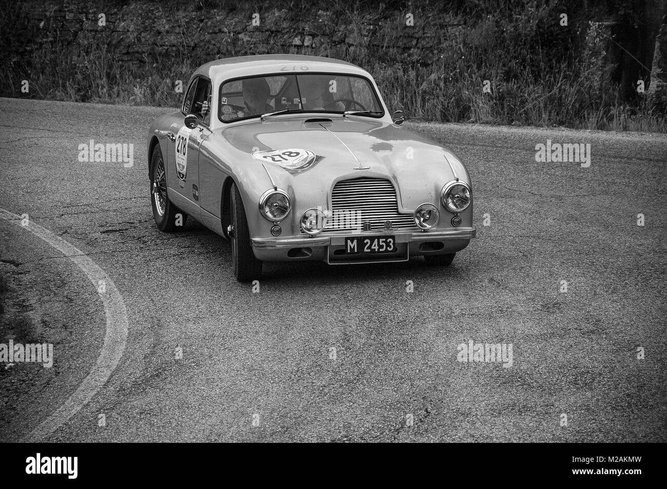 ASTON MARTIN DB2 Vantage 1953 auf einem alten Rennwagen Rallye Mille Miglia 2015 die berühmte italienische historische Rennen (1927-1957) am 15. Mai 2015 Stockfoto