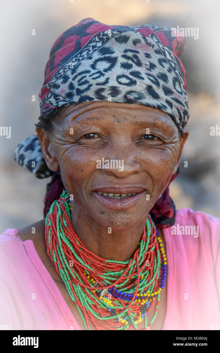 San Bush Frau der Kalahari Wüste Stockfoto