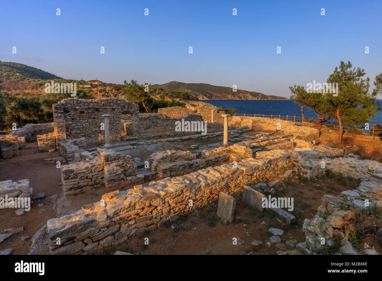 Ruinen des antiken Dorfes in Archäologische Stätte von Aliki, Insel Thassos, Ostmakedonien und Thrakien, Griechenland Stockfoto
