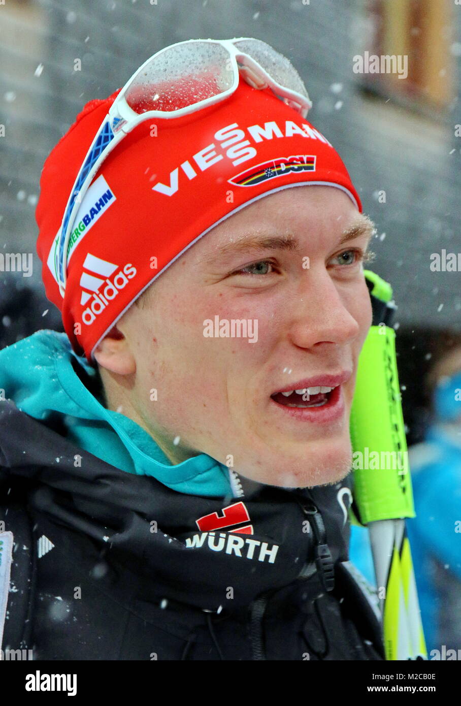 Benedikt Doll im Interview beim IBU Weltcup Biathlon Sprint in Ruhpolding Stockfoto