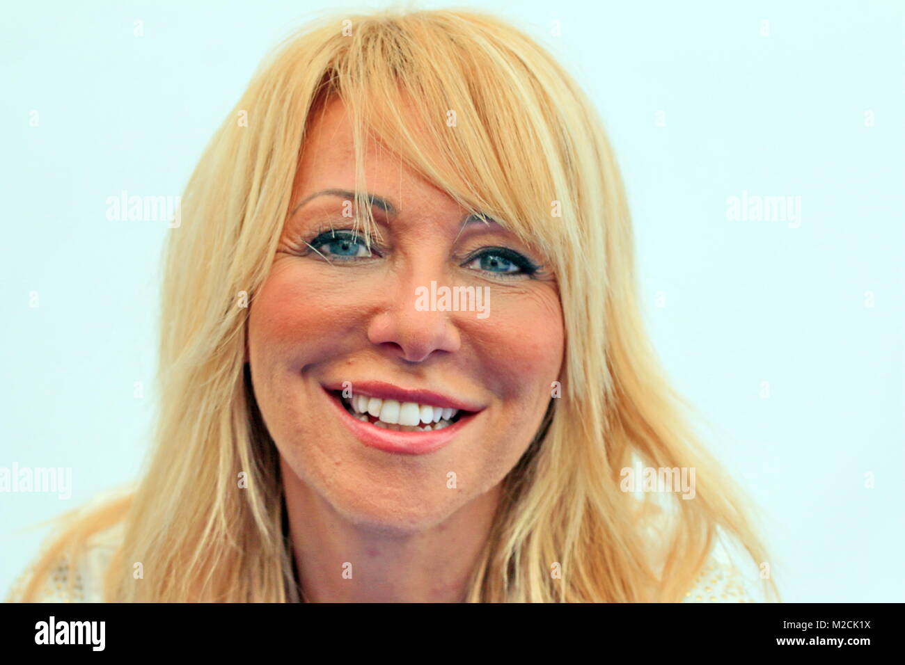 Schlagersangerin rosanna rocci lachen Fotos und Bildmaterial in hoher