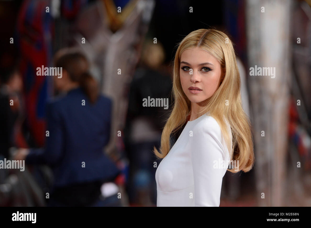 Nicola Peltz Stockfotos Und Bilder Kaufen Alamy