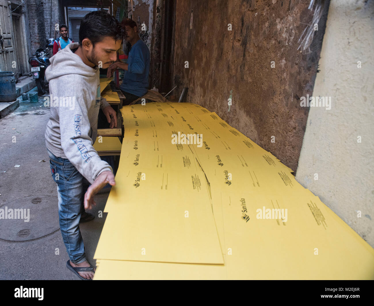 Hand Made Zeichen drucken Teekocher, Old Delhi, Indien Stockfoto