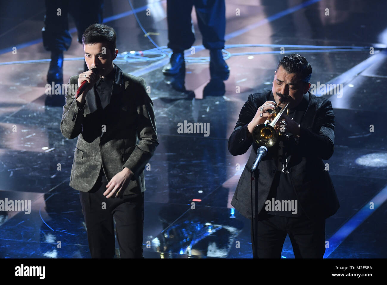 Sanremo. 68Th Festival des italienischen Liedes. Am ersten Abend. Im Foto Roy Paci und Diodato Stockfoto