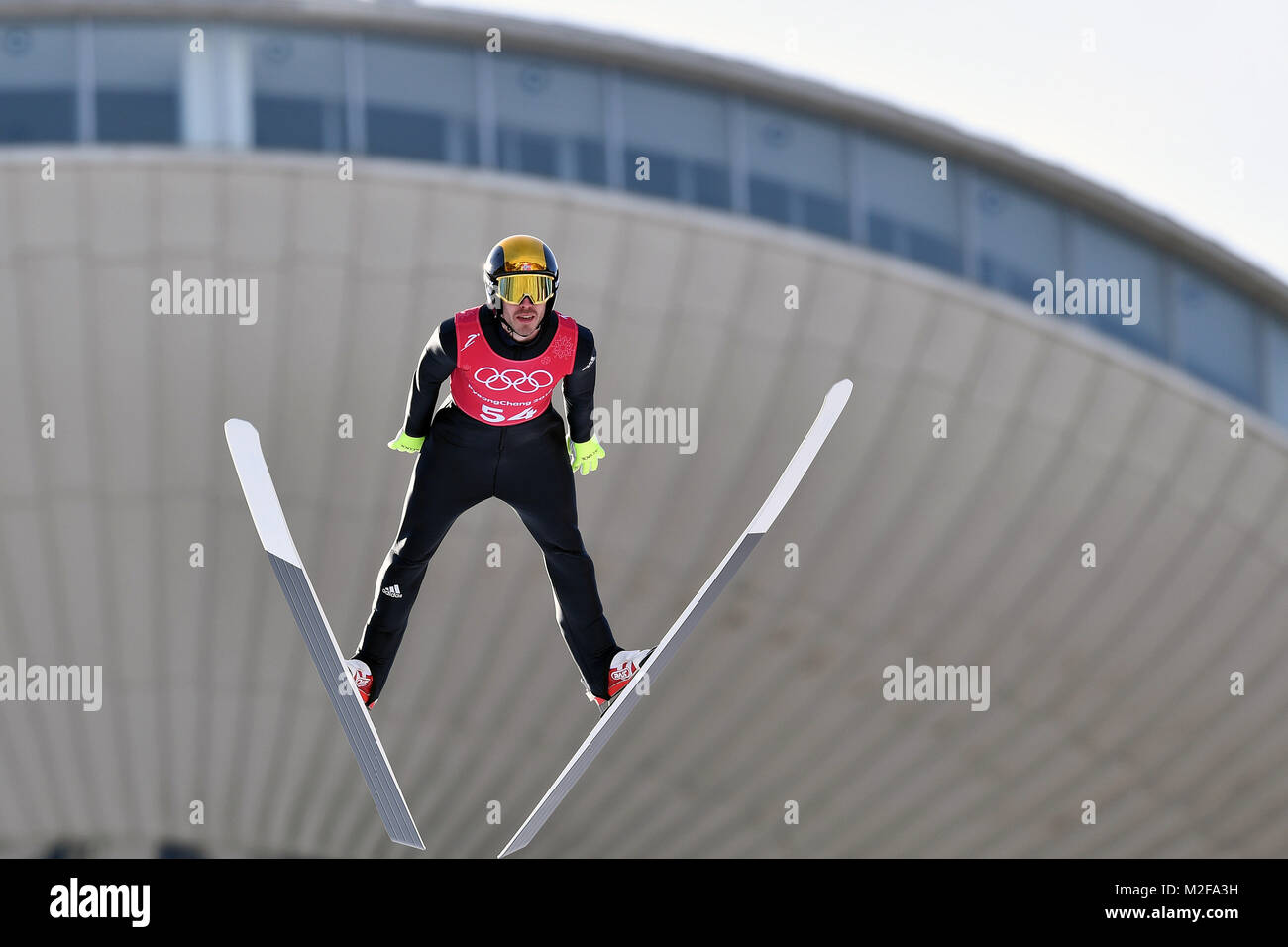 Andreas STJERNEN (NOR), Aktion, gewölbt, Skijjumping, Skispringen, Training am 08.02.2018, Olympische Winterspiele 2018, vom 09.02. - 25.02.2018 in PyeongChang/Suedkorea. | Verwendung weltweit Stockfoto