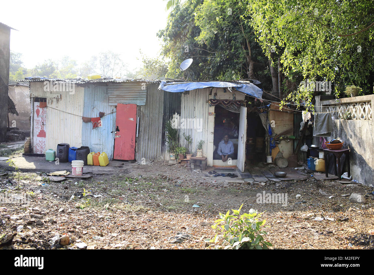 Mumbai, Maharashtra. 20 Jan, 2018. 20 Jan 2018, Nanepada - Mumbai, Indien. Balaji Dashrath Kamite in seinem Haus in Nanepada. Er wurde von einem Leopard vor seinem Haus am 13 Jan 2018 angegriffen. Leoparden sind bekannt in nahe gelegenen Wohnsiedlungen und Aufenthalt in einem Versteck in den schmalen Gassen Fütterung auf Hunde ihr Lieblingsessen zu verirren. Kredit: Kredite:/ZUMA Draht/Alamy leben Nachrichten Stockfoto