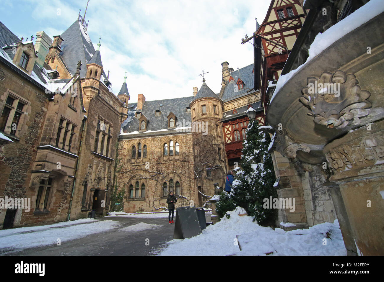 Wernigerode Deutschland 07 Feb 2018 Der Schnee Deckt Das Schloss Wernigerode In Wernigerode Deutschland 07 Februar 2018 Das Schloss Ist Eines Der Am Meisten Besuchten Sehenswurdigkeiten In Sachsen Anhalt Credit Matthias Bein Dpa Zentralbild