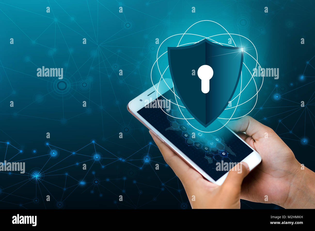 Schild Internet Phone Smartphone vor Hackerangriffen geschützt ist, Firewall Geschäftsleute drücken Sie die Geschützte Telefon im Internet. Leerzeichen setzen einfügen Stockfoto
