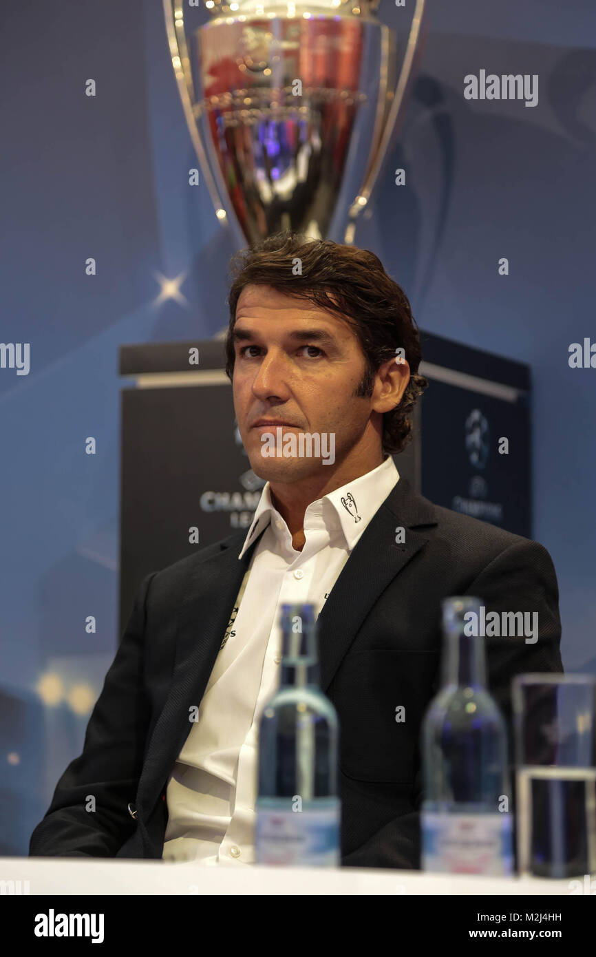 Karl - Heinz Riedle bei der Eroeffnung der UEFA Champions League Trophy Tour 2013 in Berlin, 20.09.2013 Stockfoto