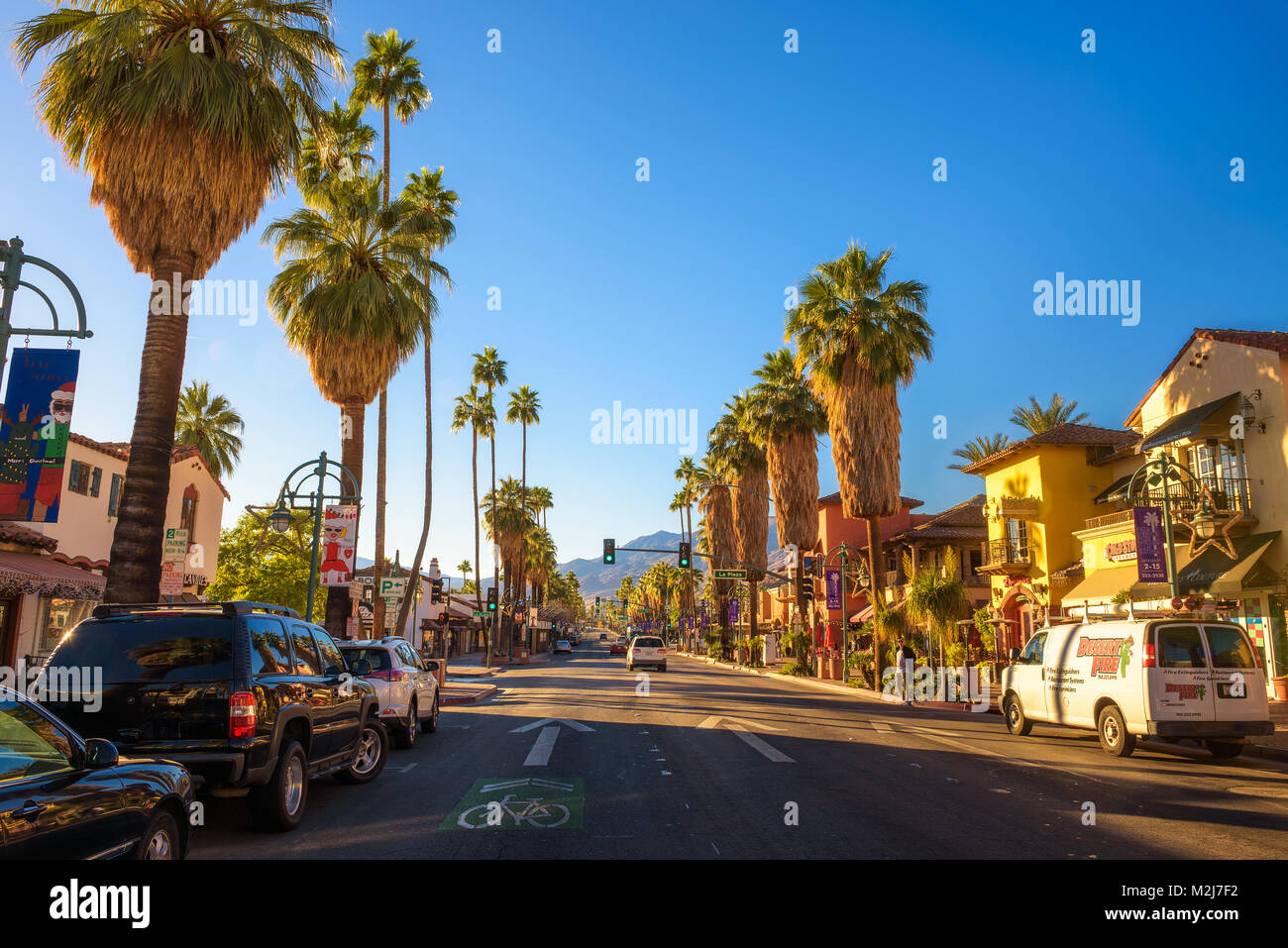 Blick auf die Straße von Palm Springs bei Sonnenaufgang Stockfoto