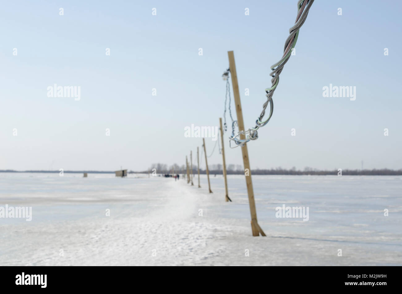 Das Eis Übergang über den Fluss Sewernaja Dwina. Russland, Archangelsk Stockfoto