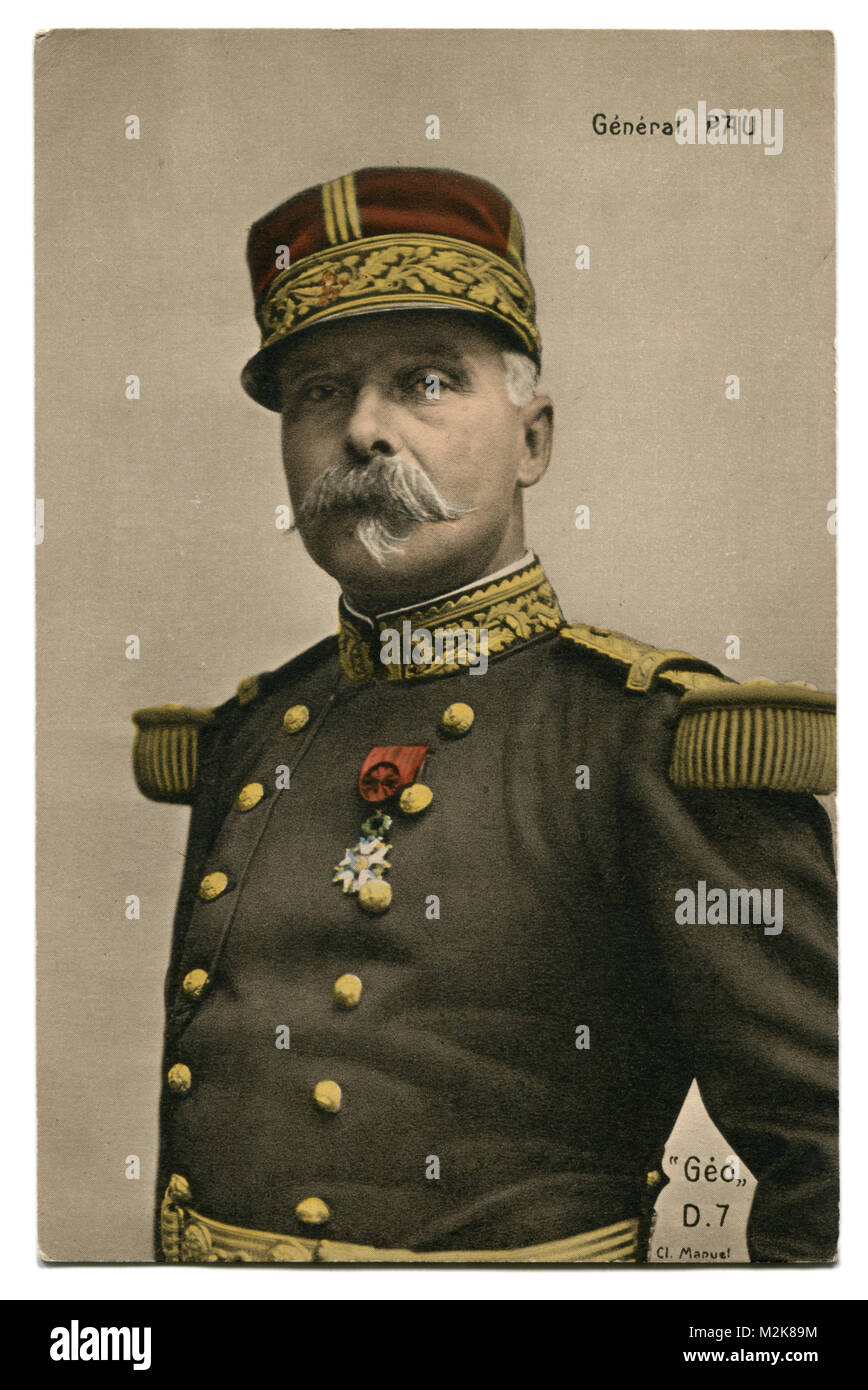 Alte französische Postkarte: Foto von General Paul Pau Kommandant der Elsässischen Armee in Uniform mit dem Orden der Ehrenlegion, Einfärbung, WK 1. Stockfoto