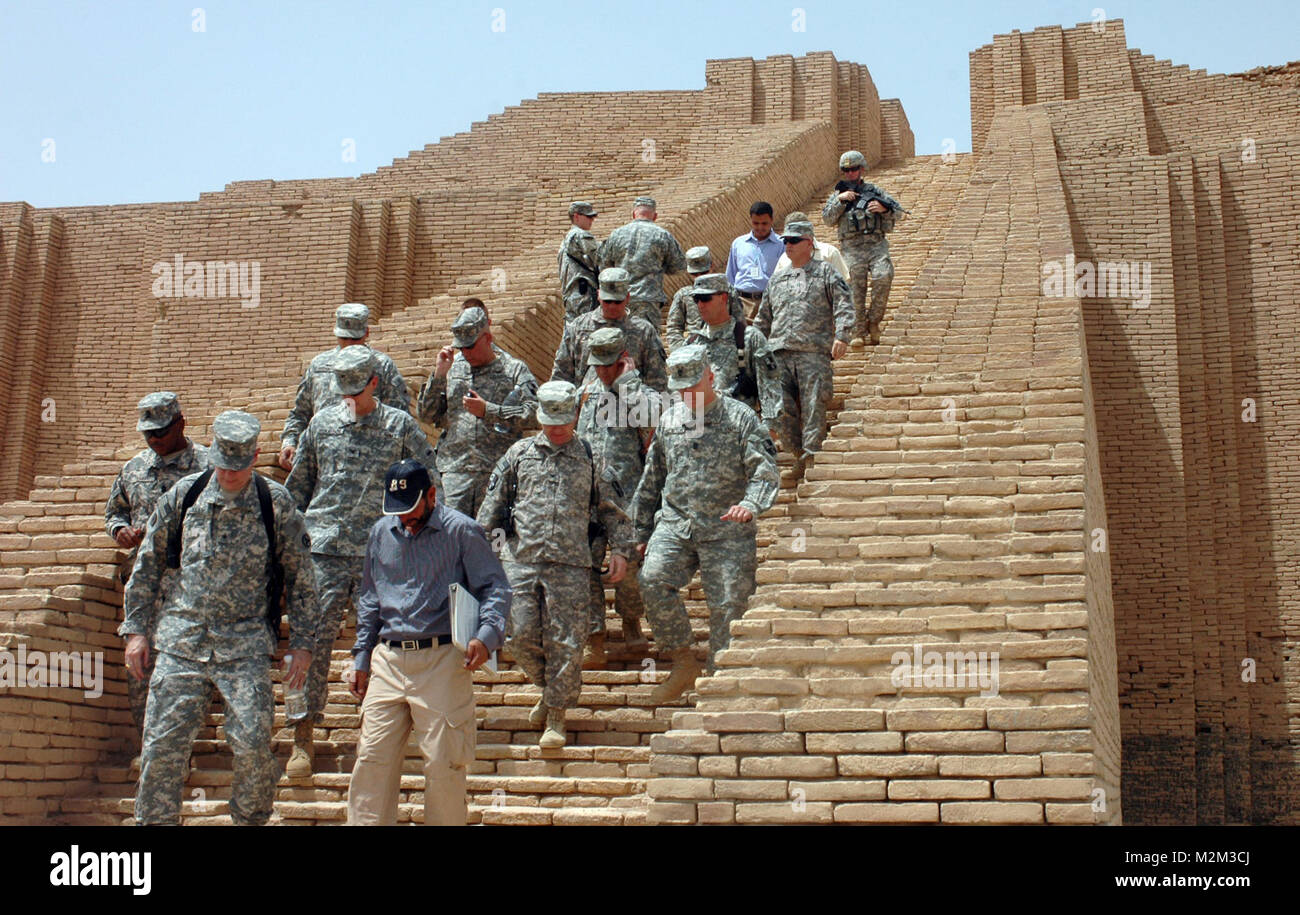 Ziggurat von Ur durch US-Truppen im Irak (Inaktiv) Stockfoto