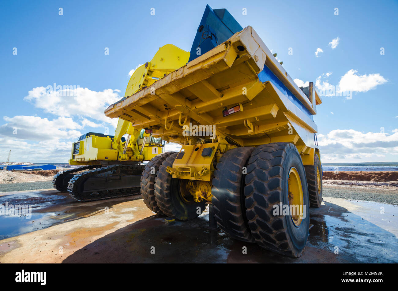 Steinbruch dump im Feld Stockfoto