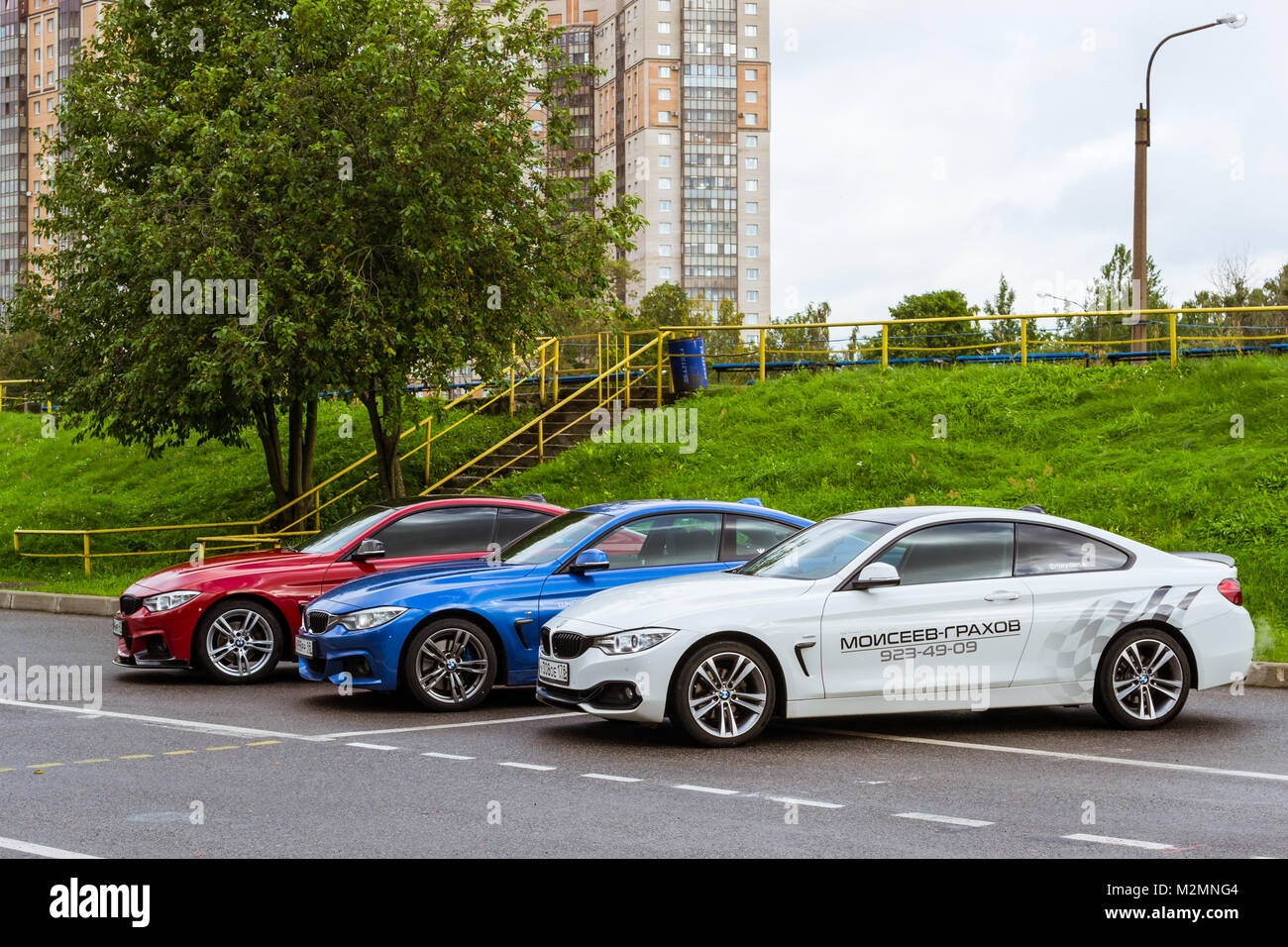 St. Petersburg, Russland - 16. September 2017: Coupé Autos BMW 4-Serie, neue Modell und Erscheinungsjahr. Geschwindigkeit auf der Strasse Auto der Deutschen bayerische Hersteller BMW Stockfoto