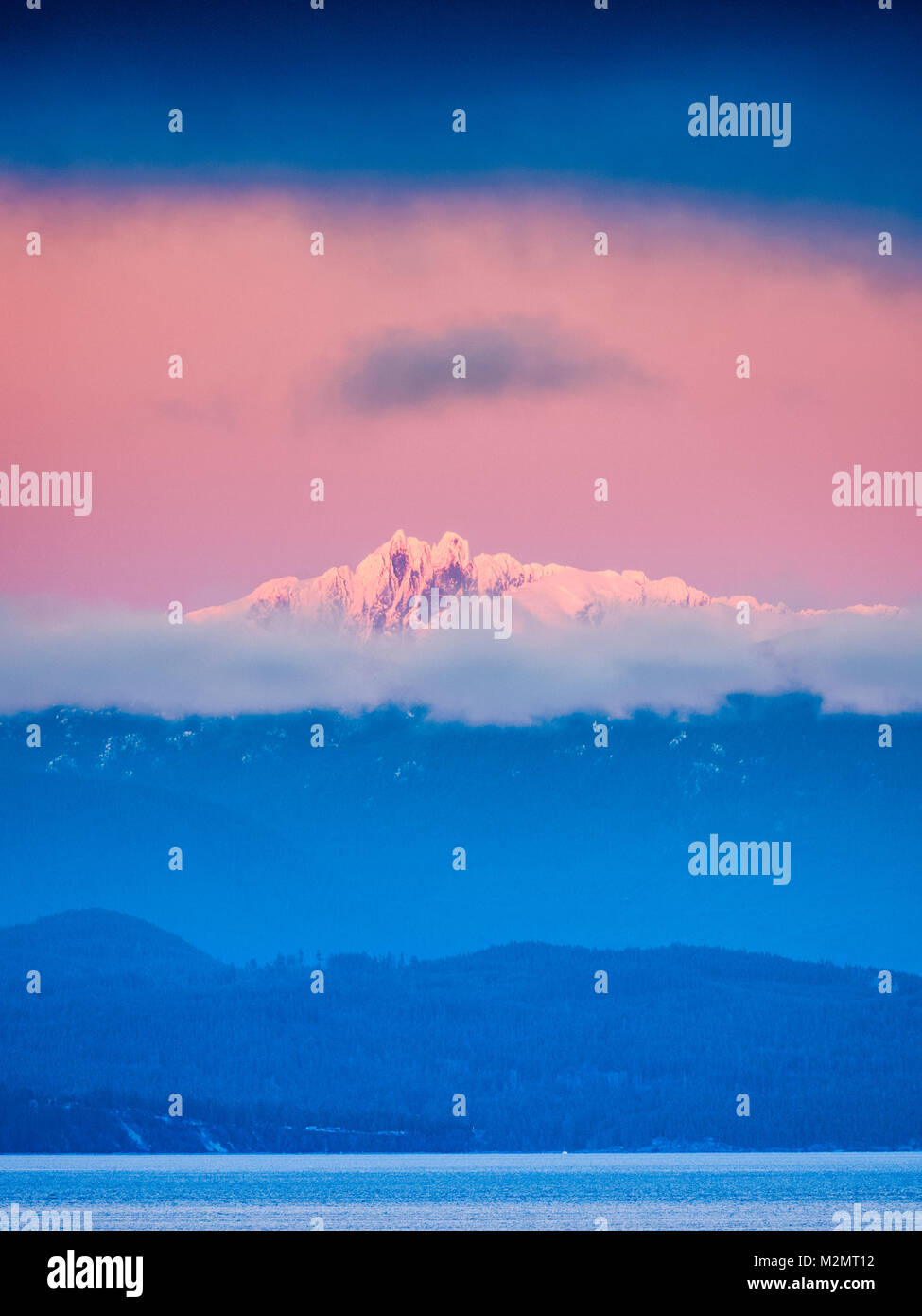Straße von Georgia und Coastal Mountains aus Vancouver Island Stockfoto
