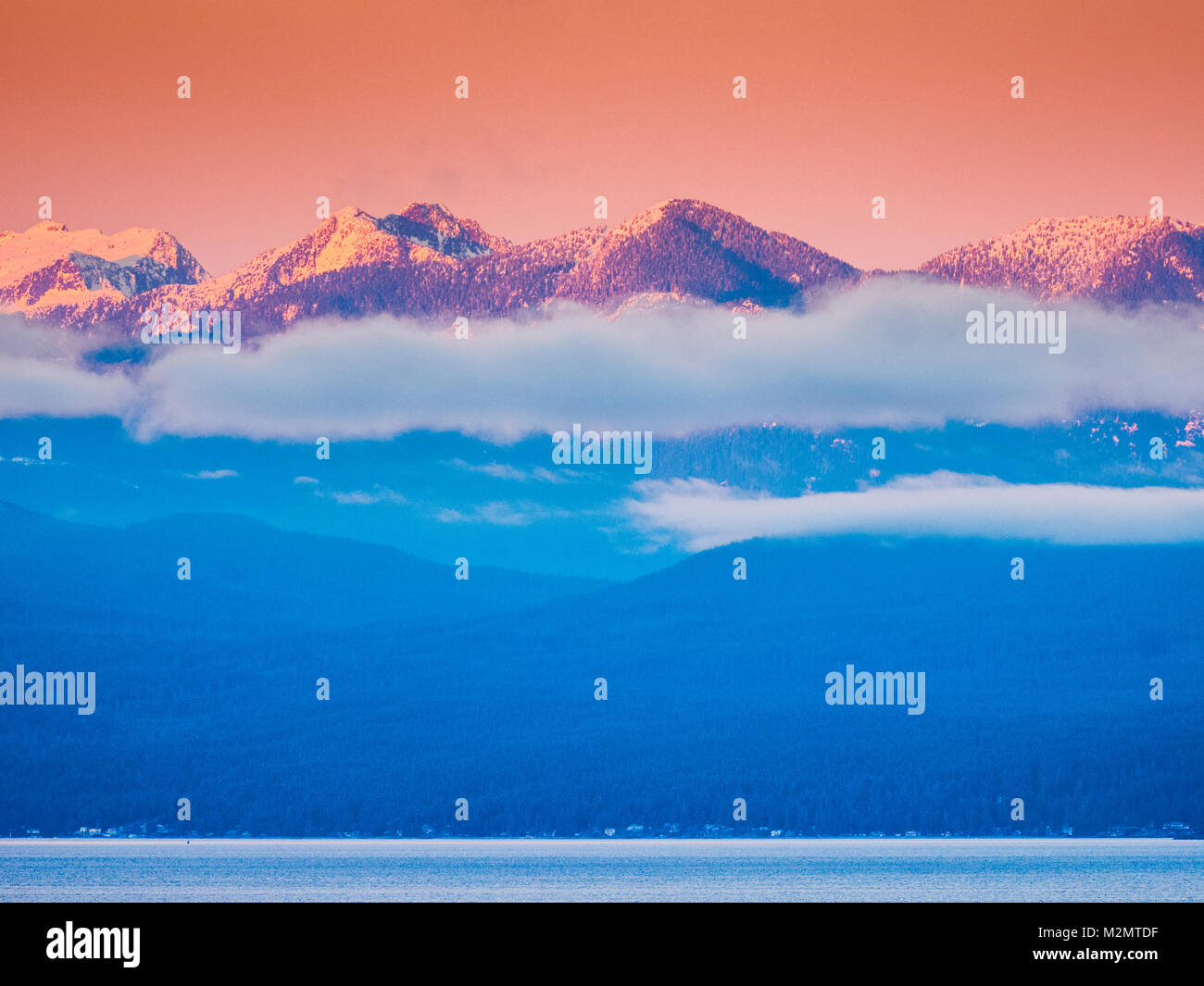 Straße von Georgia und Coastal Mountains aus Vancouver Island Stockfoto