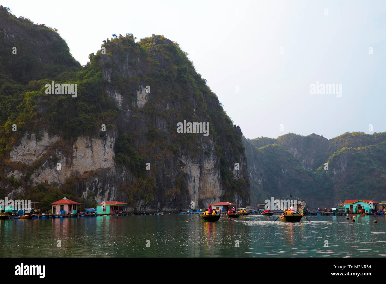 Vung Vieng schwimmenden Fischerdorf Stockfoto