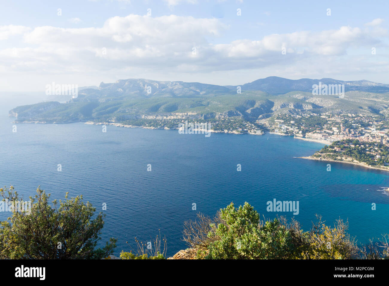 Cassis-Blick vom Cape Canaille oben, Frankreich. Wunderschöne französische Landschaft. Stockfoto