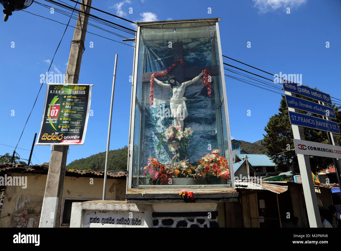 Hl. Franz Xaver's Street Nuwara Eliya Hill Country zentrale Provinz Sri Lanka Jesus Christus in Kruzifix Stockfoto