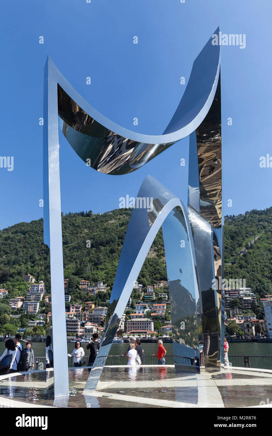 Leben Electric, von Daniel Libeskind, Hommage an die berühmte Physiker Alessandro Volta, eingesetzt am 2. Oktober 2015, Comer See, Comer See, Lombardei, Italien Stockfoto
