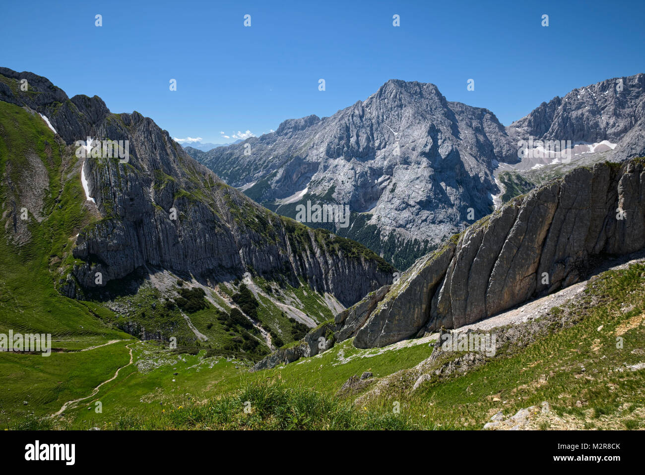 Österreich, Tirol, Ehrwald, Berge, Felsen, Weg Stockfotografie - Alamy