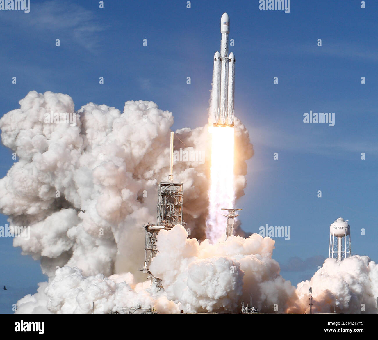 Cape Canaveral Florida Usa 6 Feb 2018 Die Spacex Falcon