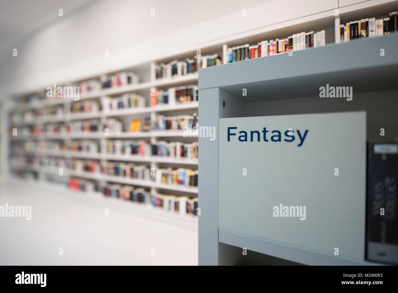 Bücherregal kategorie Fantasy die Stadtbibliothek, Architekten RKW Eun Young Yi, Stuttgart, Baden-Württemberg, Deutschland Stockfoto