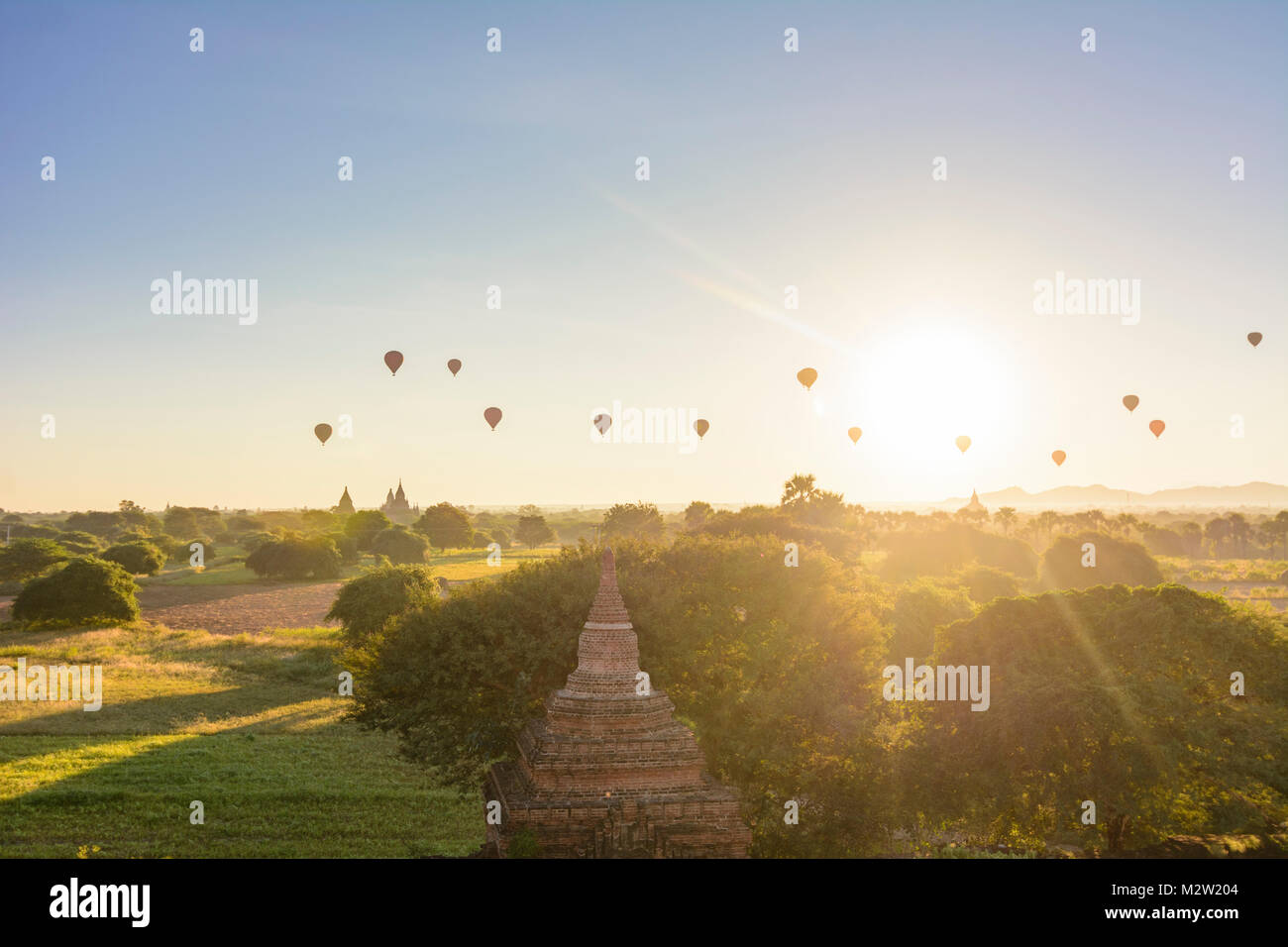 Bagan: Tempel, Stupas, Luftballons, Region, Mandalay, Myanmar (Birma) Stockfoto