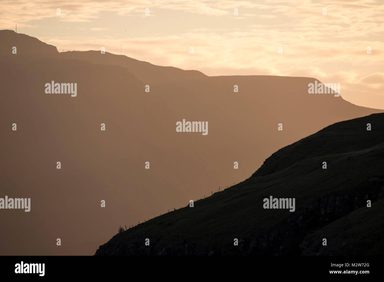 Färöer, Berge, Back Light, Detail Stockfoto