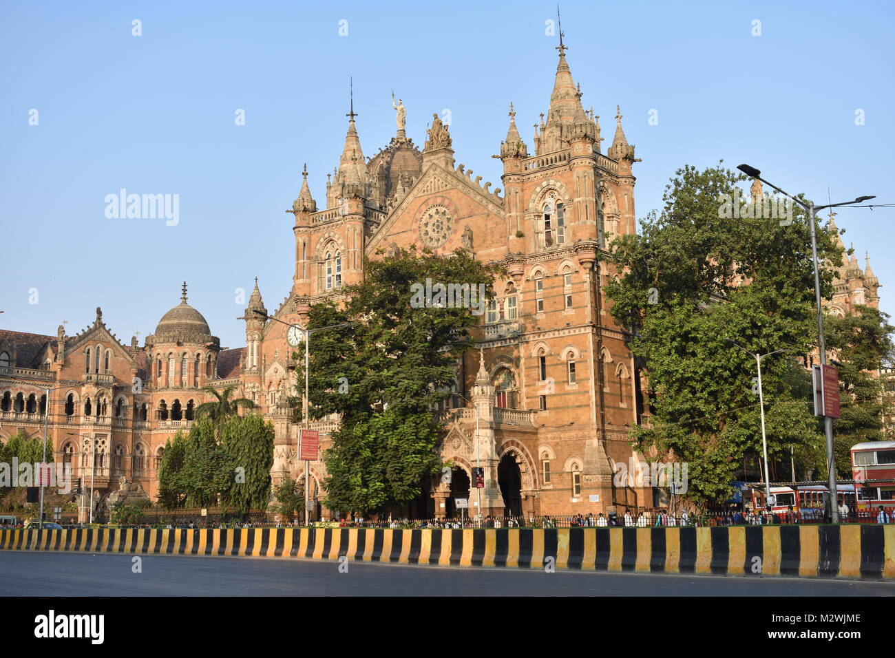 Mumbai Bahnhof suchen awesome von weit weg auch. Stockfoto