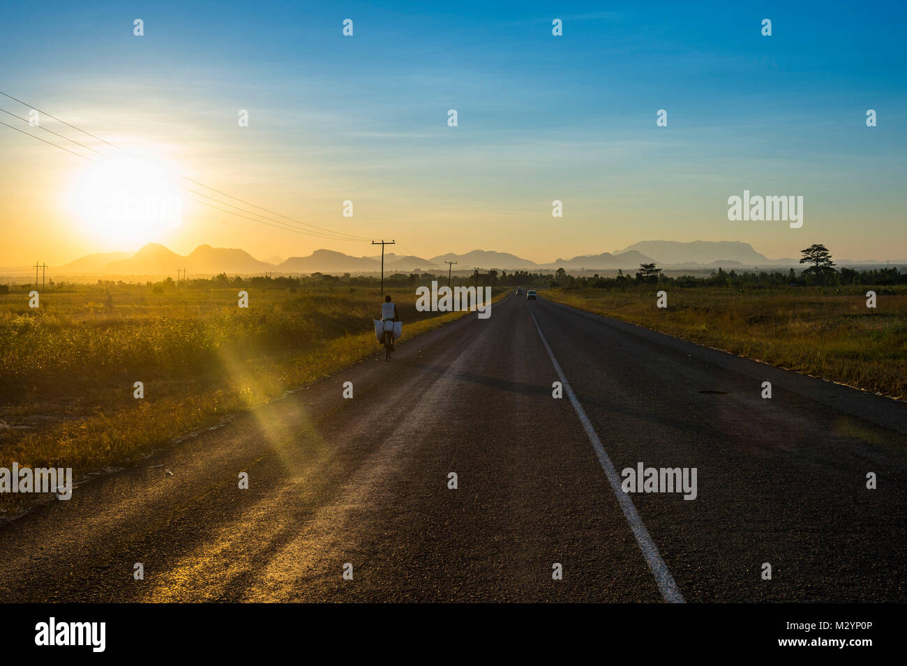 Sonnenuntergang und Hintergrundbeleuchtung am Mount Mulanje, Malawi, Afrika Stockfoto