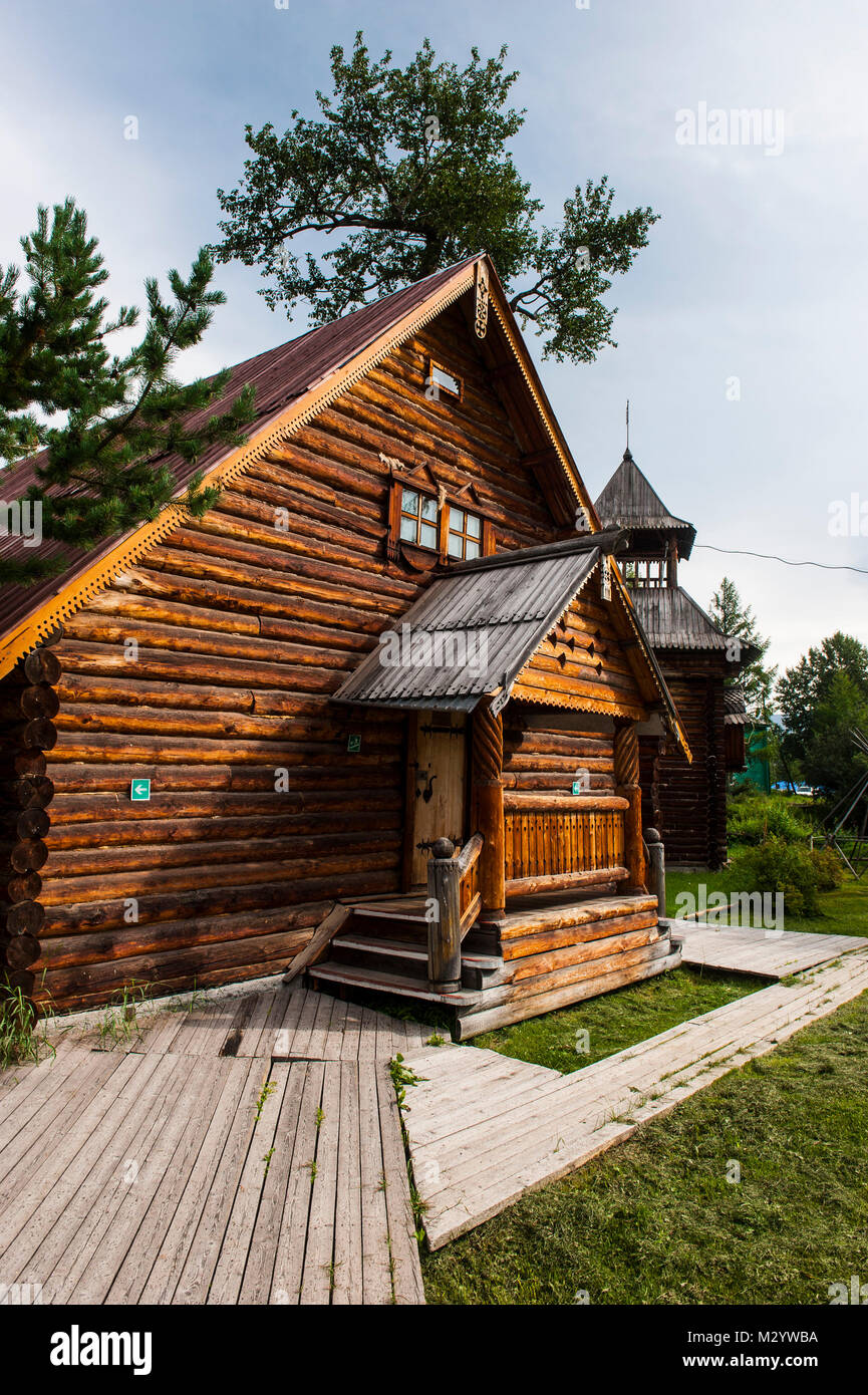 Traditionelle Häuser in der Ewenen-Museum in Esso, Kamtschatka, Russland neu erstellen Stockfoto