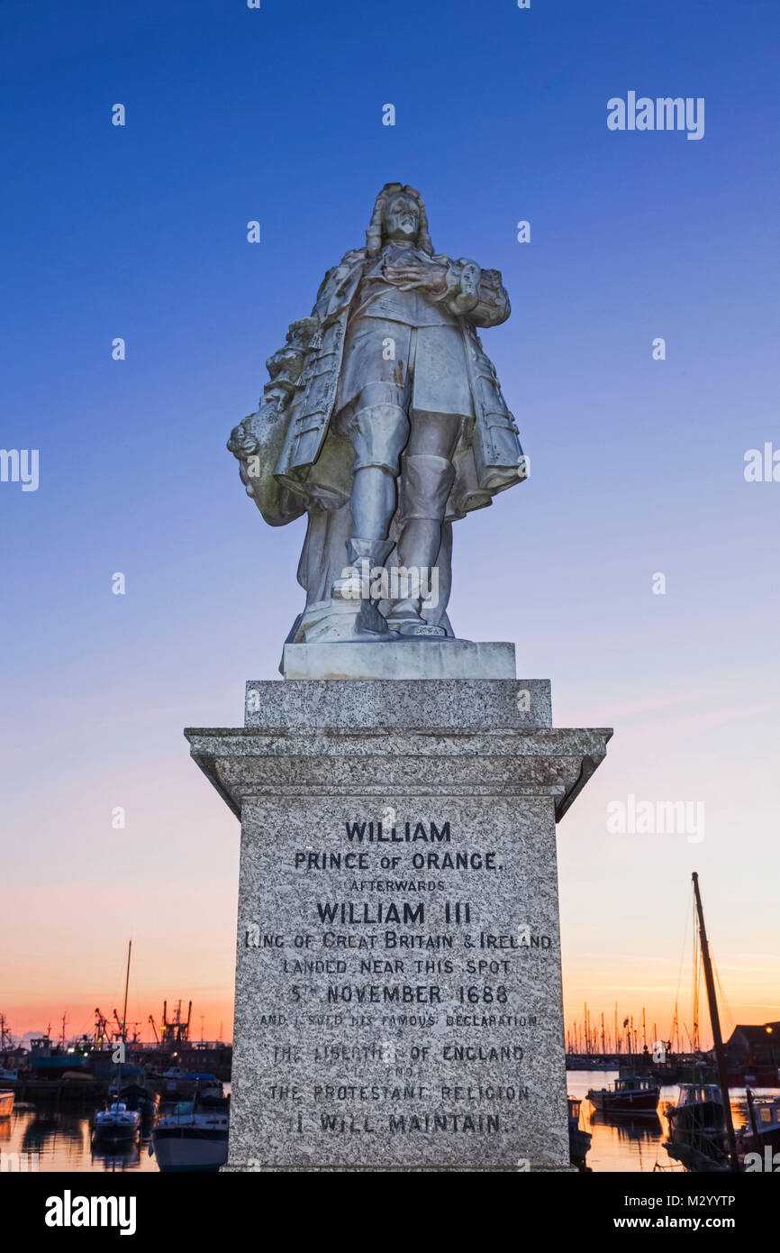 England, Devon, Brixham, Hafen von Brixham, Statue von Wilhelm Prinz von Orange Stockfoto