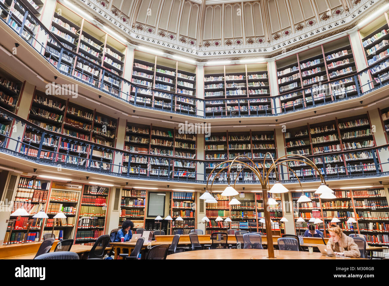 England, London, Stadt, King's College, die maughan Bibliothek, die Runde Leseraum Stockfoto