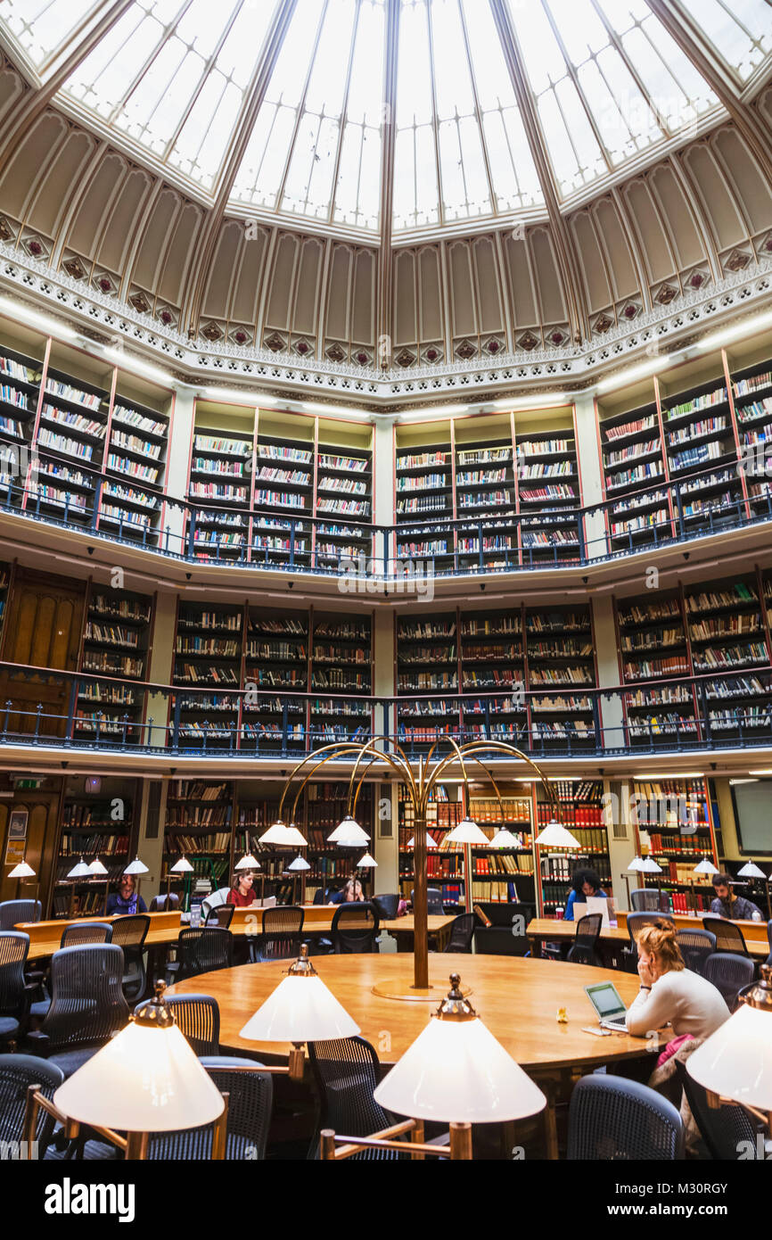 England, London, Stadt, King's College, die maughan Bibliothek, die Runde Leseraum Stockfoto