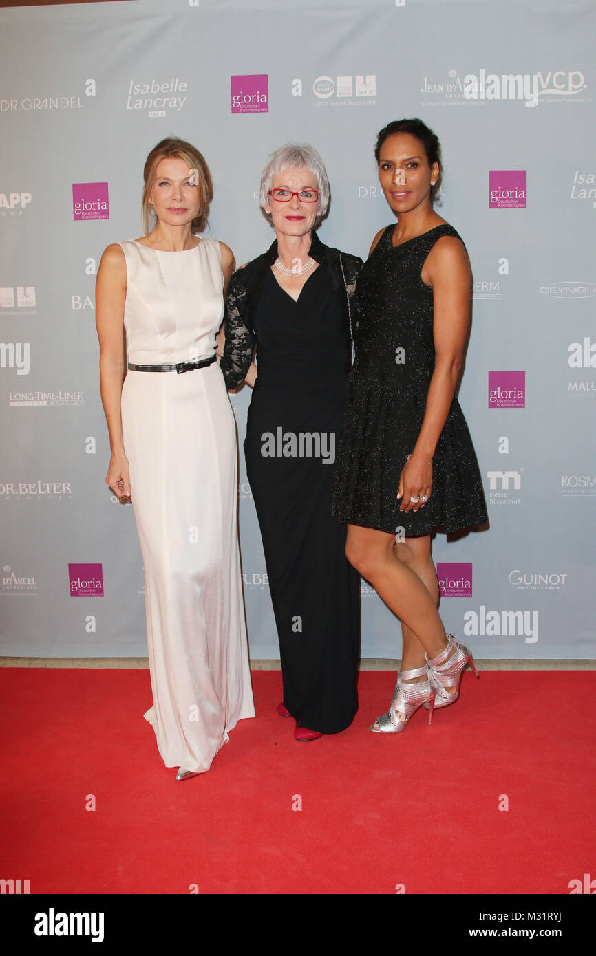Ursula Karven Waltraud Ellerich Minareci Gastgeberin Und Barbara Becker Verleihung Des Gloria 1 Deutscher Kosmetikpreis Im Hotel Hilton Dusseldorf 21 03 14 Stockfotografie Alamy