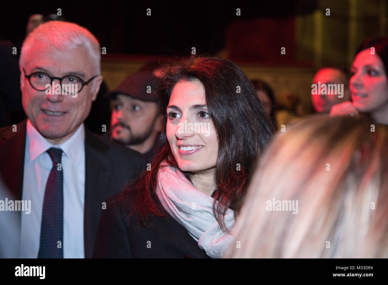 Roma, Italien. 08 Feb, 2018. Bürgermeister von Rom Virginia Raggi am Teatro Sistina in Rom Quelle: Matteo Nardone/Pacific Press/Alamy leben Nachrichten Stockfoto