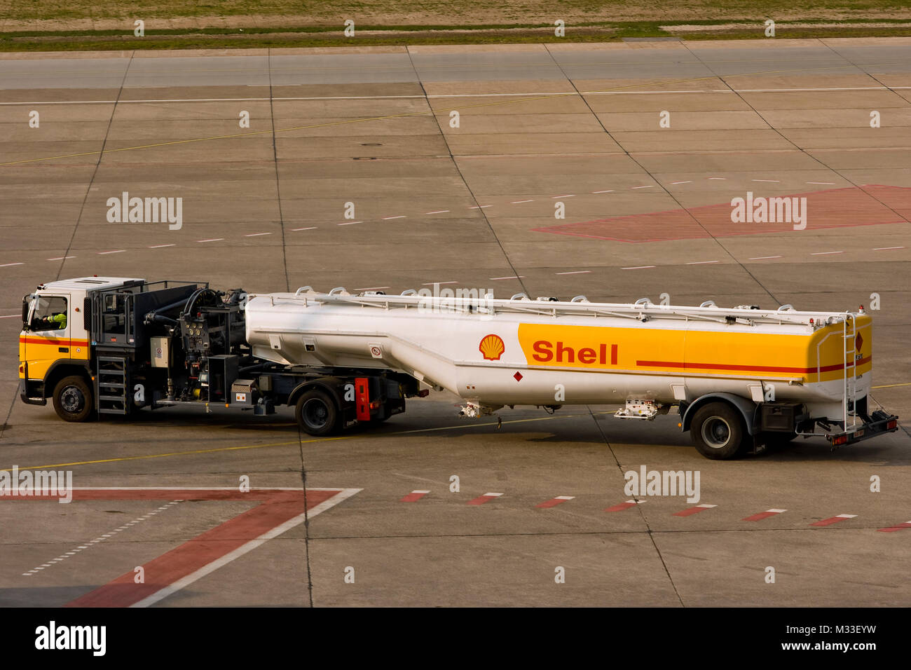 Shell Tankwagen Stockfotos und -bilder Kaufen - Alamy
