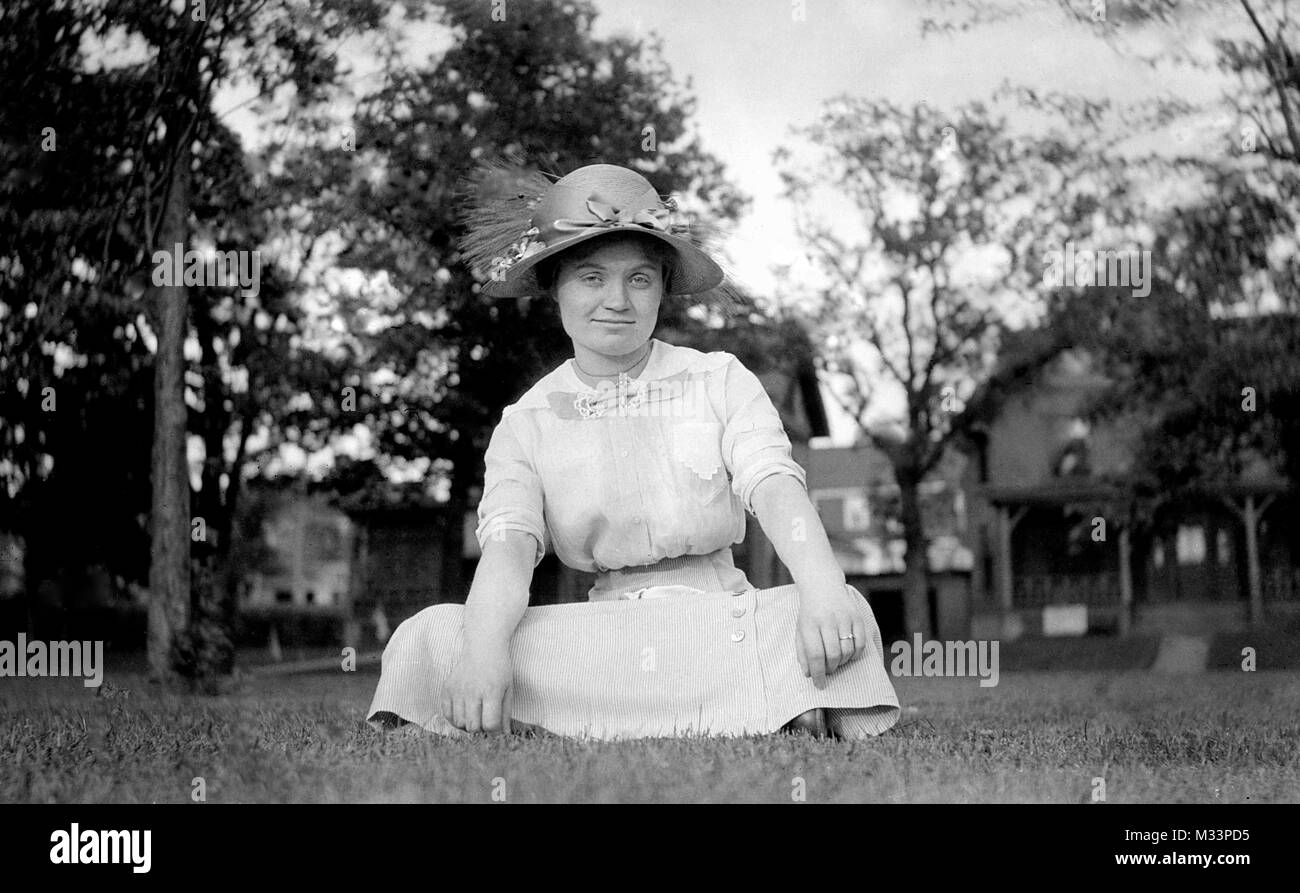 Junge Frau Portrait, Ca. 1915. Stockfoto