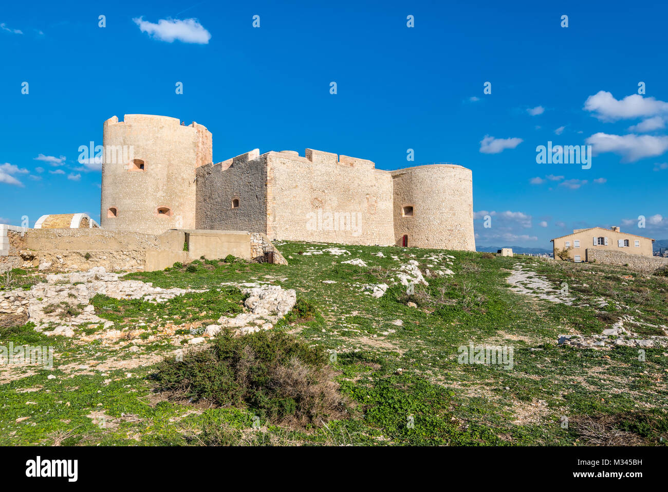 Marseille, Frankreich - Dezember 4, 2016: Blick auf das Schloss Chateau d'If, wo der Graf von Monte Christo gefangen gehalten wurde auf die Frioul-inseln in der Nähe von Marsei Stockfoto
