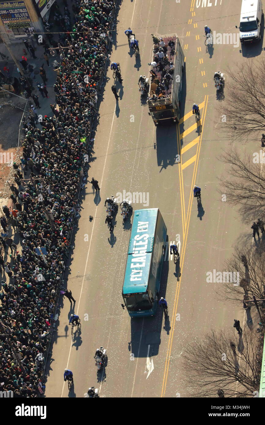 Philadelphia, Pennsylvania, USA. 8 Feb, 2018. Luftaufnahme. Super Bowl LII Champion Philadelphia Eagles Parade durch die Straßen von Philadelphia. Credit: Tom Briglia/ZUMA Draht/ZUMAPRESS.com/Alamy leben Nachrichten Stockfoto