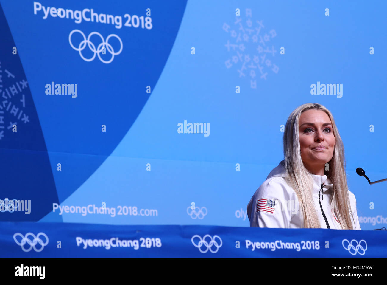 Pyeongchang, Südkorea. 9 Feb, 2018. Amerikanischen Skifahrer Lindsey Vonn spricht bei einer Pressekonferenz anlässlich der Olympischen Winterspiele Media Center in Pyeongchang, Südkorea, 9. Februar 2018. Credit: Daniel Karmann/dpa/Alamy leben Nachrichten Stockfoto